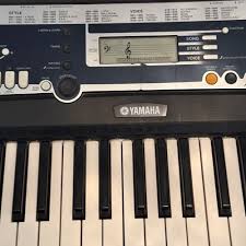 Yamaha YPT-210 écran
